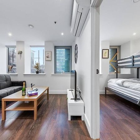 Sleep 7 20 Mins From London Waterloo Bp8 Apartment Exterior photo
