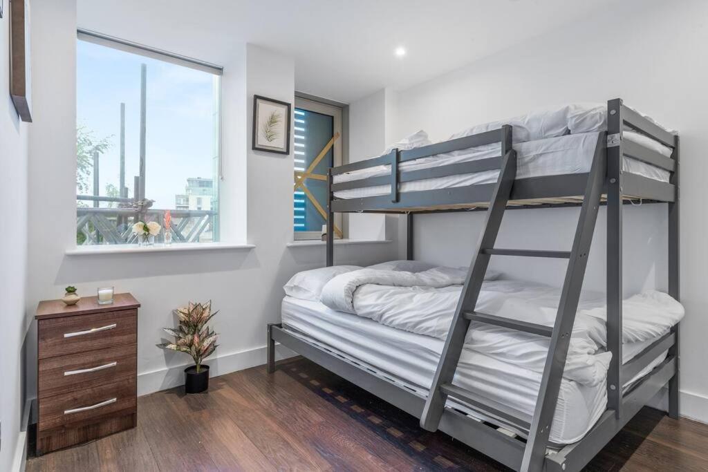 Sleep 7 20 Mins From London Waterloo Bp8 Apartment Exterior photo